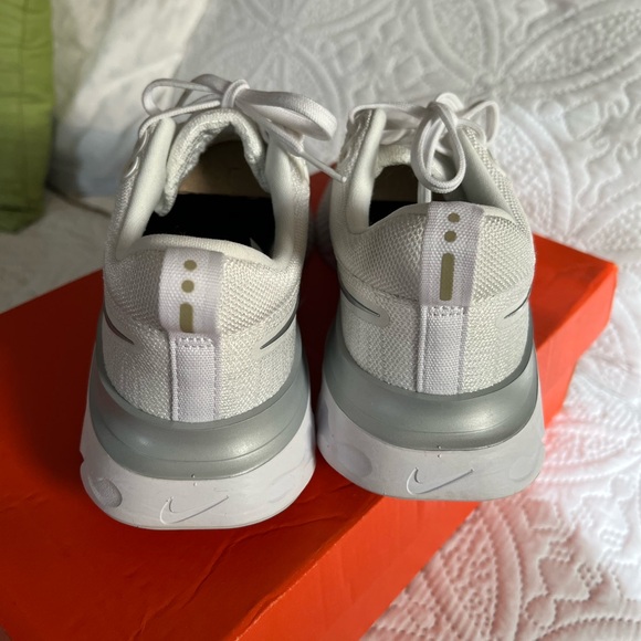 Nike women’s shoes React Infinity Run FK 2. New size 9 - Picture 4 of 5